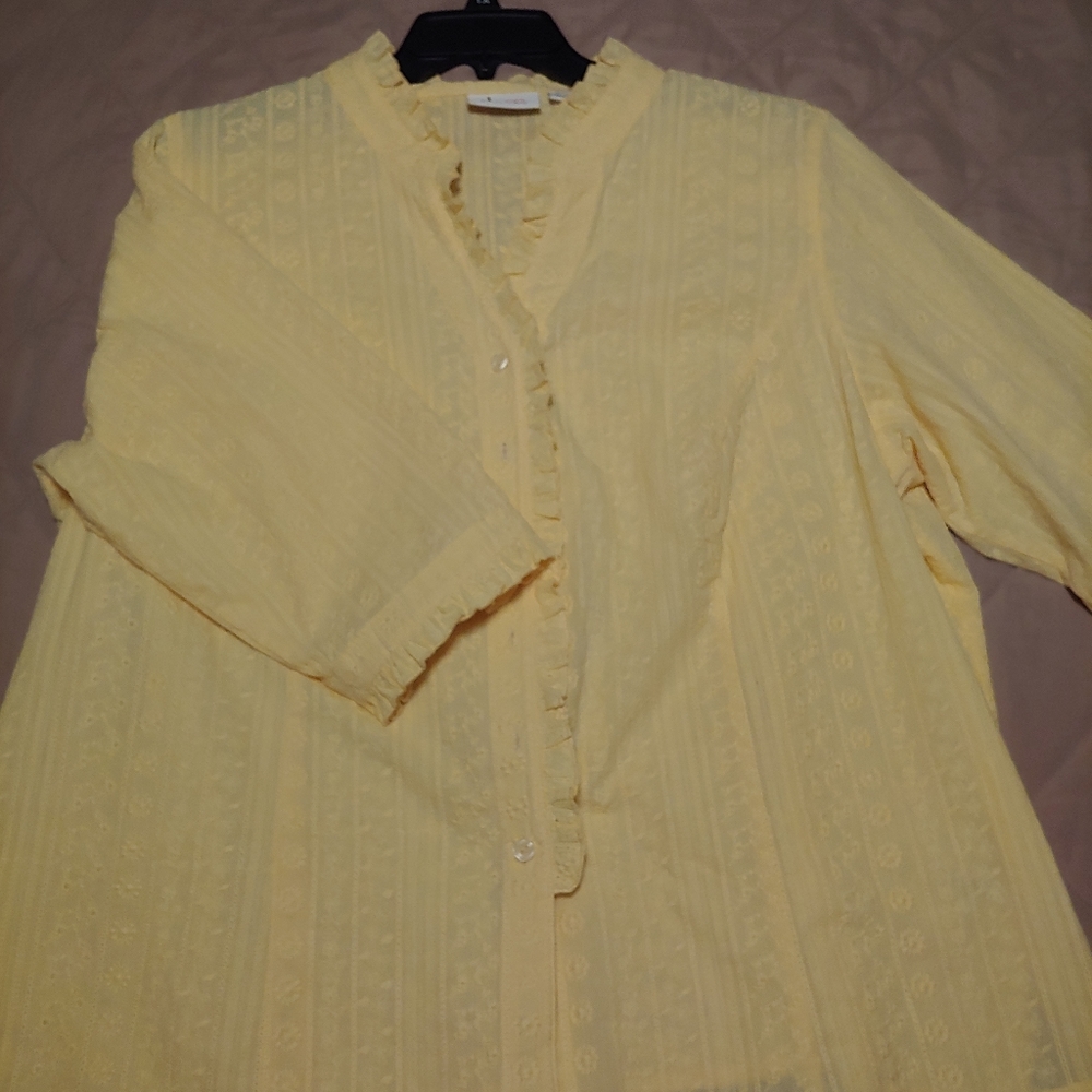 Pretty yellow blouse